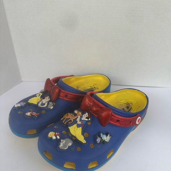 CROCS Blue Sandals with Red Bow and Snow White Character Design - Picture 2 of 4